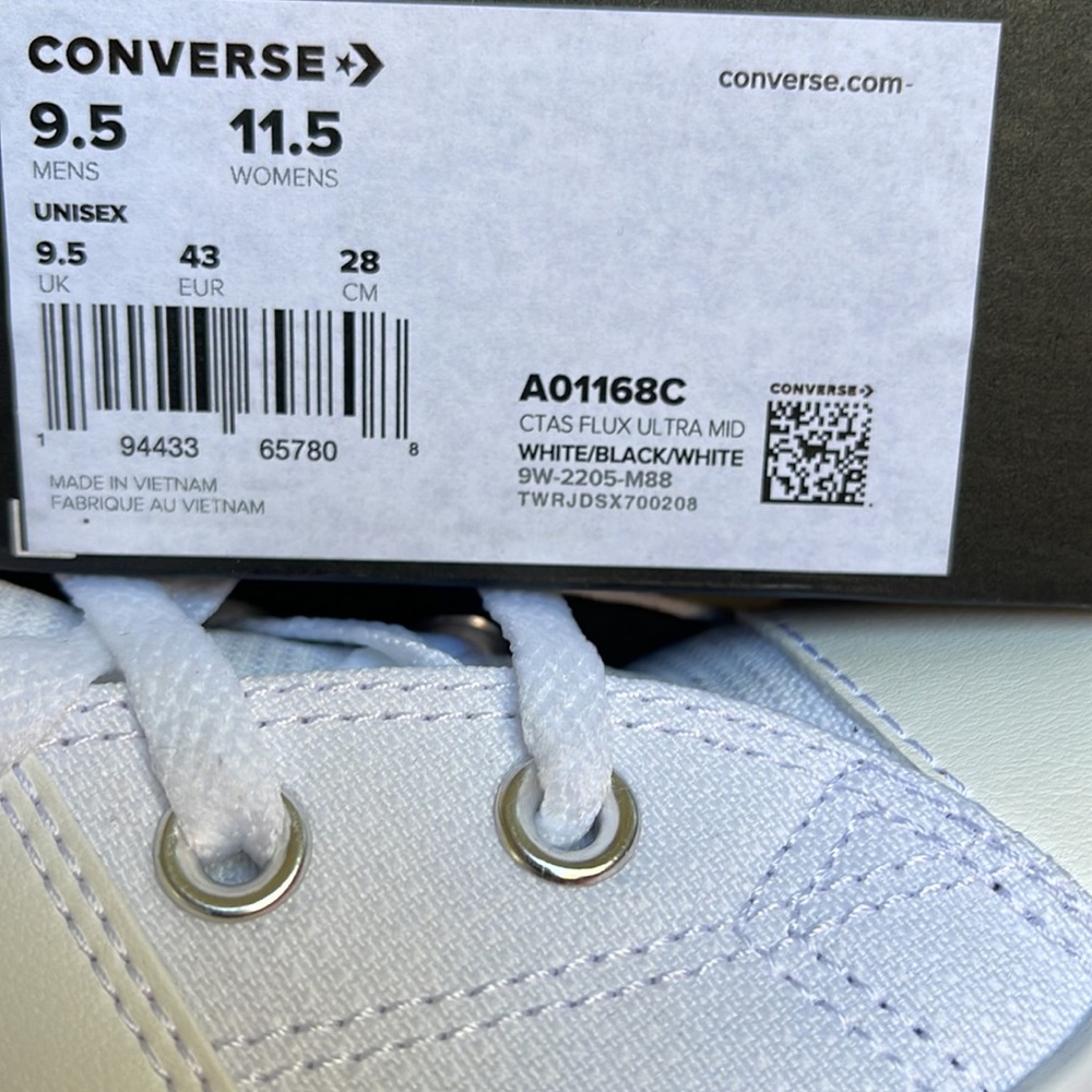 Converse A01168C
CTAS FLUX ULTRA MID WHITE/BLACK/WHITE
Men’s sneakers - Picture 16 of 16